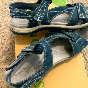 Earth Origins navy blue suede sandals, Sophie, 8.5